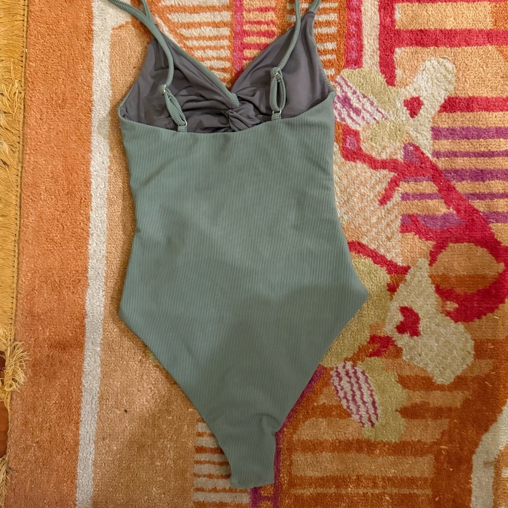 Beach Riot Small S Aviva rib one piece swimsuit green - Picture 10 of 10